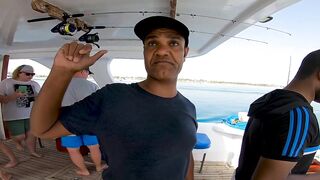 Семейная морская рыбалка в Египте, сняли яхту и вышли на воду