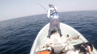 морская рыбалка в Oman перетяг с yellowfin tuna и Shimano Stella SW14K в деле