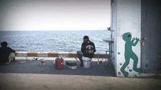 Hua Hin Fishing Pier - สะพานปลาหัวหิน и жизнь у пирса