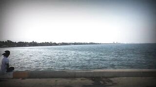 Hua Hin Fishing Pier - สะพานปลาหัวหิน и жизнь у пирса