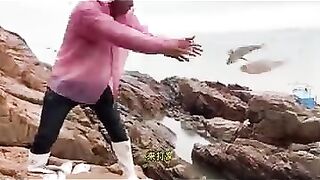 东海 под дождем и бой с 青蟹 кто выдержит этот замес в яме?