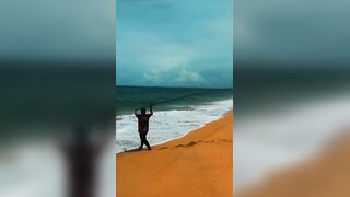 Surf Fishing на ภูเก็ต - какие снасти спасают, когда прибой злой