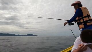 Клев на Phuket - Найтон после заката и почему там так громко бьет