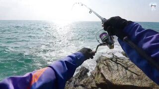 Вечерняя ловля на спиннинг на пляже Surin, Phuket - прибрежная рыба под закат