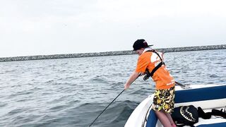 Морская рыбалка центр Dubai и причалы вокруг что клюет прямо в городе?