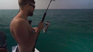 Dubai - рыбалка с новичками, как поставить джиг чтобы пошли поклевки