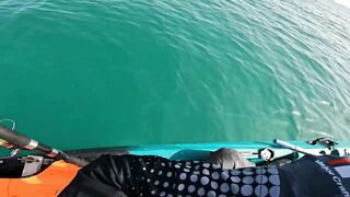 Dubai UAE - морская рыбалка с каяка ультралайт джиг по kingfish и GT