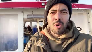 Бурное море: بحر الشمال с голландским рыбаком и жесткие условия