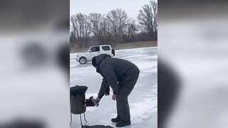 Лютые туристы на лодке знакомство с нашей рыбалкой на озере