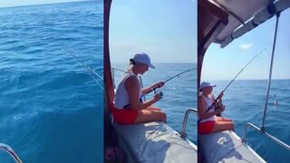 Türkiye Турция Средиземное море я поймала рыбу и это было мощно