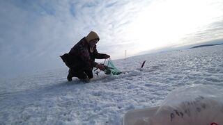 Ловля сахалинских крабов морские деликатесы прямо из подсака