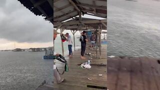 Serangan (Серанган) Bali ловля на keramba под штормом и как удержали лодку