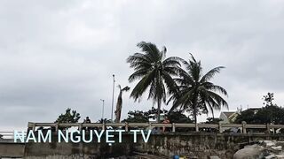 Phu Loc/Phú Lộc, кефаль у каменной косы в устье реки Da Nang/Дананг