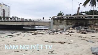 Phu Loc/Phú Lộc, кефаль у каменной косы в устье реки Da Nang/Дананг