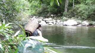 30 дней на бамбуковом плоту простые снасти и большой речной улов