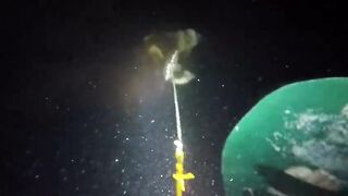 UMIKOT DINAKMA, PUMASOK DINOKOT