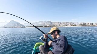 Antalya Konyaaltı рыбалка с каяка и мой рекордный трофей