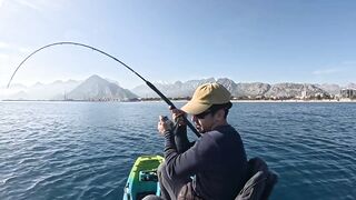 Antalya Konyaaltı рыбалка с каяка и мой рекордный трофей