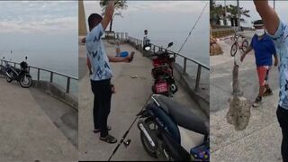 Pattaya Паттайя морская рыбалка и огромный calamari вываживание у борта