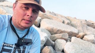 Морская рыбалка в Pattaya - твичинг с берега по прибойной волне