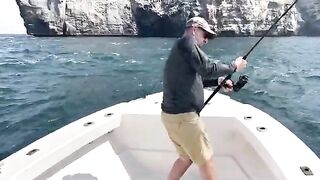 Три выхода, один рабочий день - рыбалка в Омане по GT на поппер