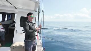 Из отеля нас забрали затемно, а под Пхукетом день быстро перестал быть туристическим