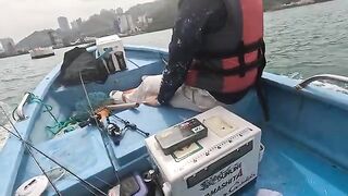 Тинг-Кау, макрель и сибас - рыбалка в Гонконге с лодки