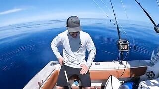 Глубокий джиг и акулы - рыбалка на Сейшелах на лучшей сессии