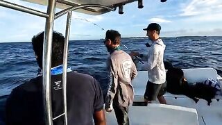 Ранний канал и джиг 160-200 г - морская рыбалка на Мальдивах