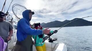 13 часов на West Cape - рыбалка на Аляске с палтусом и лососем