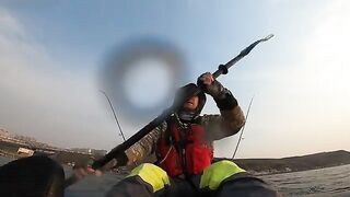 Владивосток: морская рыбалка с каяка по камбале и минтаю