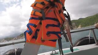 Рыбалка во Вьетнаме с туристической лодки и прозрачным дном