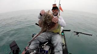 Bass почти на 3 lb и рыбалка в Англии с каяка у Bexhill