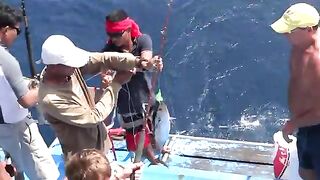 Тунец у борта и рыбалка на Пхукете из Патонга