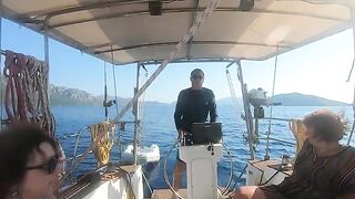 Яхта, удочки и дорадо: рыбалка в Эгейском море с борта