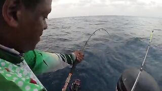 Rainbow Runner на джиг - рыбалка в Омане у Салалы