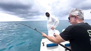 После шторма у Нассау - рыбалка на Багамах с Y Knot