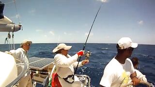 Мушки на флюре и GT-попперы - морская рыбалка на Маврикии у Сен-Брендона