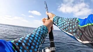 Первый сход и yellowfin на борту - рыбалка в Омане из Дофара