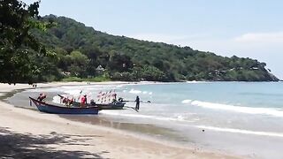 Местные longtail у Kantiang Bay - морская рыбалка в Таиланде на Ко Ланте