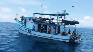 Двое суток на борту у Симиланов - рыбалка на Као Лаке