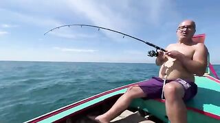 Сардина на живца и первый лодочный день на Ланте - рыбалка в Таиланде