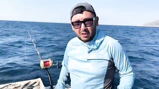 Голубой тунец у Измира с глубины 30-40 м - морская рыбалка в Турции