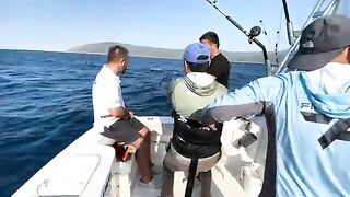 Голубой тунец у Измира с глубины 30-40 м - морская рыбалка в Турции