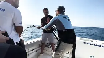 Голубой тунец у Измира с глубины 30-40 м - морская рыбалка в Турции
