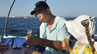 Катер, якорь и ставрида на 16 м - морская рыбалка в Анапе