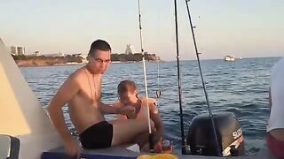 Катер, якорь и ставрида на 16 м - морская рыбалка в Анапе