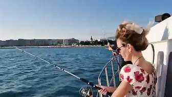Вечерний выход из Сириуса - рыбалка в Сочи на море со ставридкой