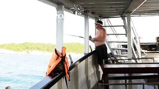 Эхолот, живой кальмар и риф после обеда - морская рыбалка в Паттайе