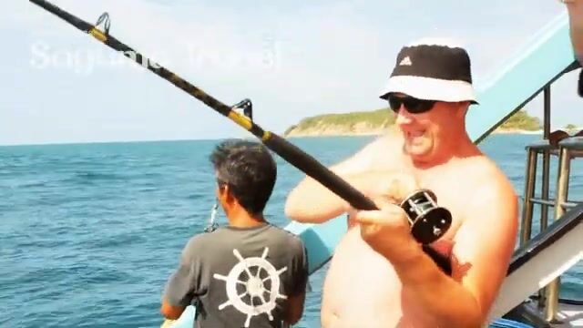 Эхолот, живой кальмар и риф после обеда - морская рыбалка в Паттайе